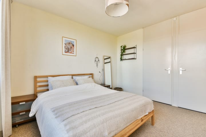 Photo 18 of Minahassastraat 8-C