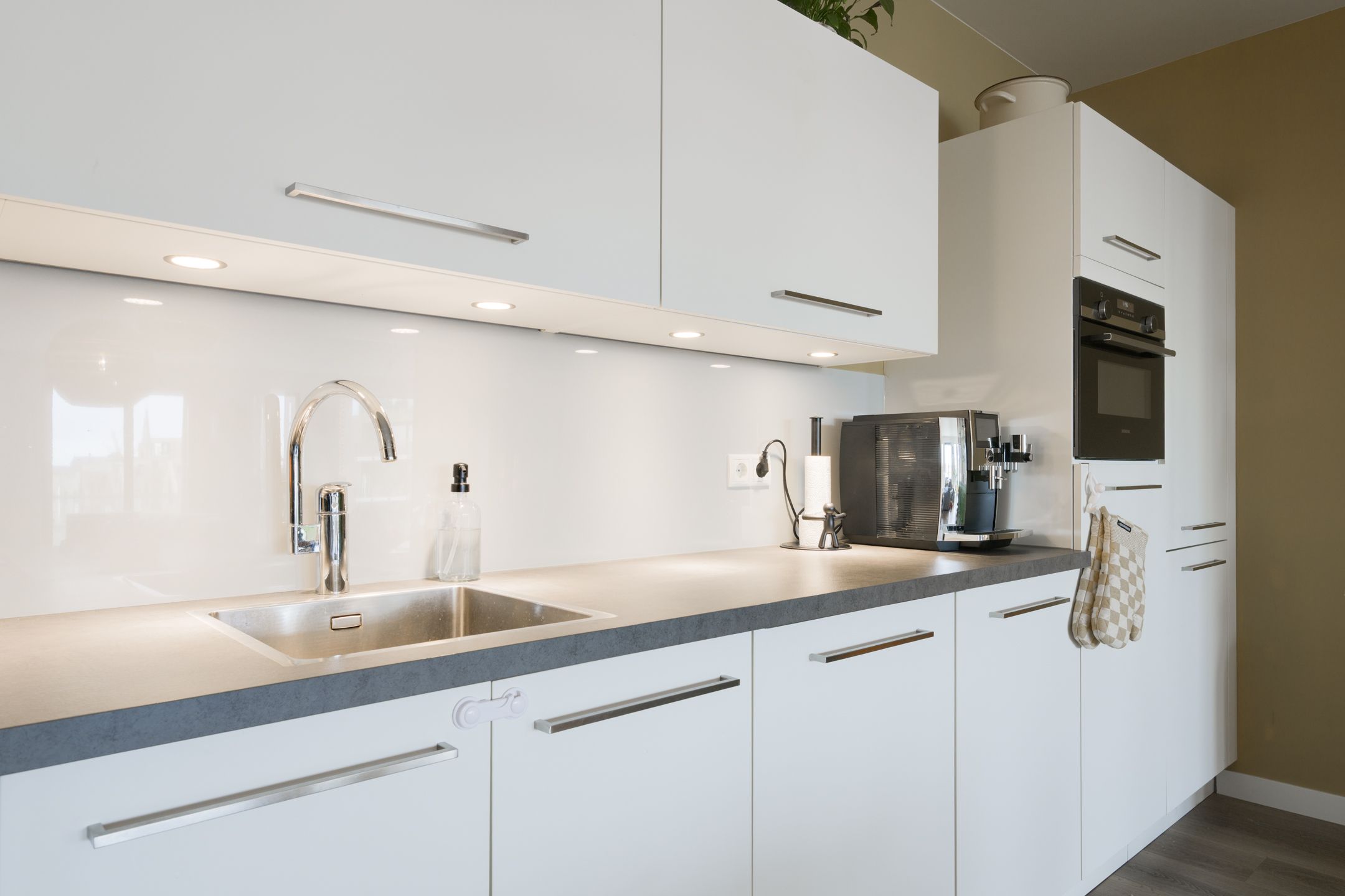 Foto 15 van Iseldoks 169