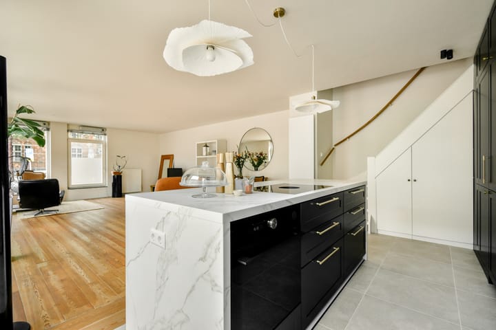 Photo 12 of Van Oldenbarneveldtplein 19-A