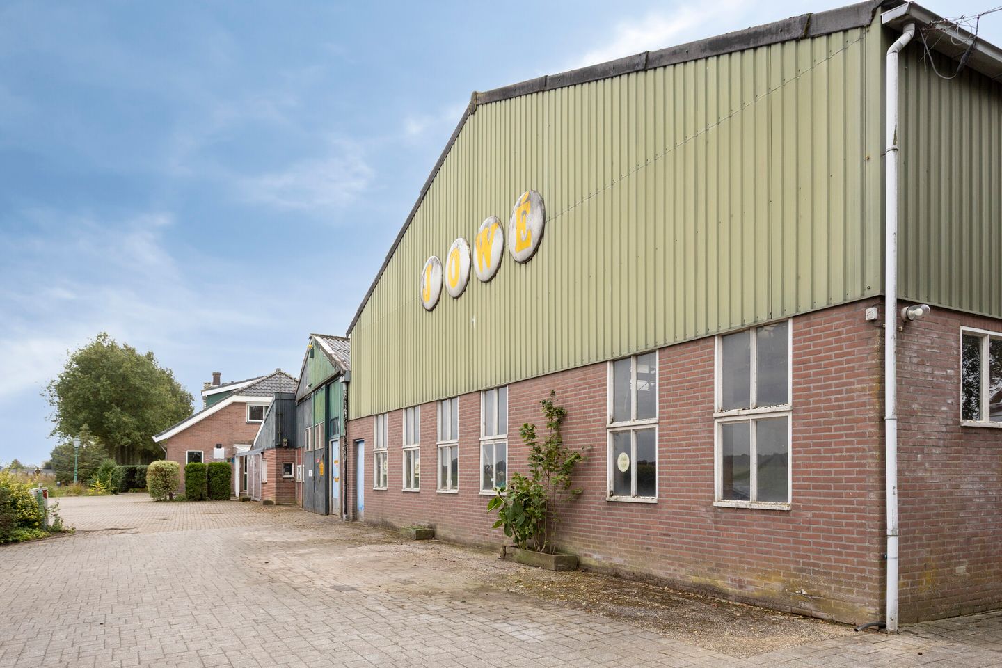 View photo 2 of Branderhorstweg 5