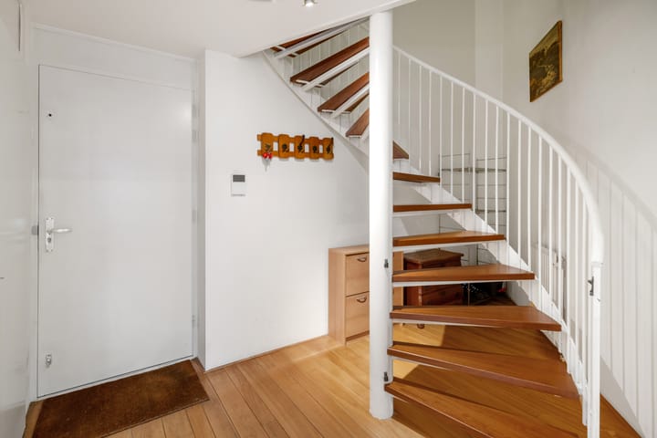 Photo 18 of Damstraat 62-A