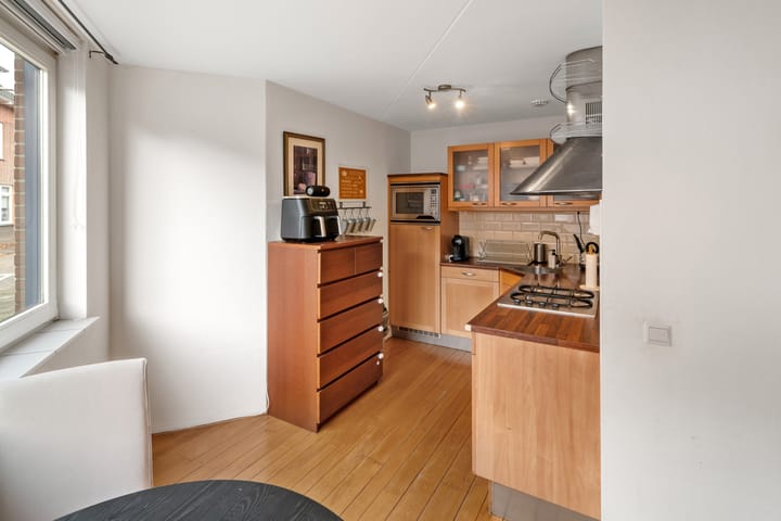 Photo 12 of Damstraat 62-A