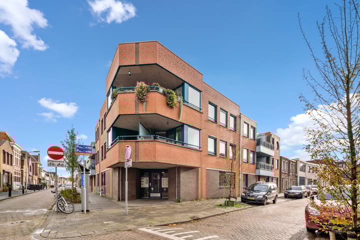 Photo 1 of Damstraat 62-A