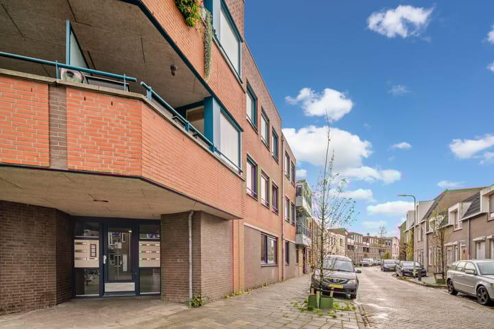 Photo 34 of Damstraat 62-A