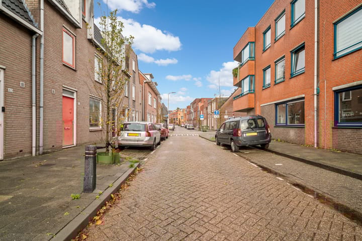 Photo 37 of Damstraat 62-A