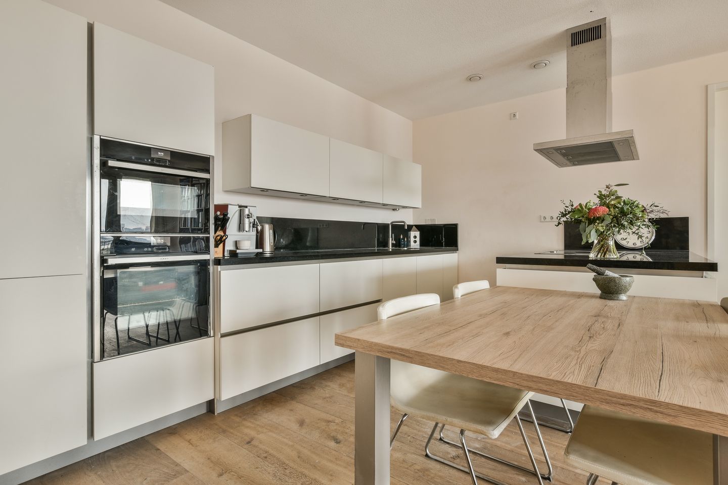 Foto 10 van Mary van der Sluisstraat 400