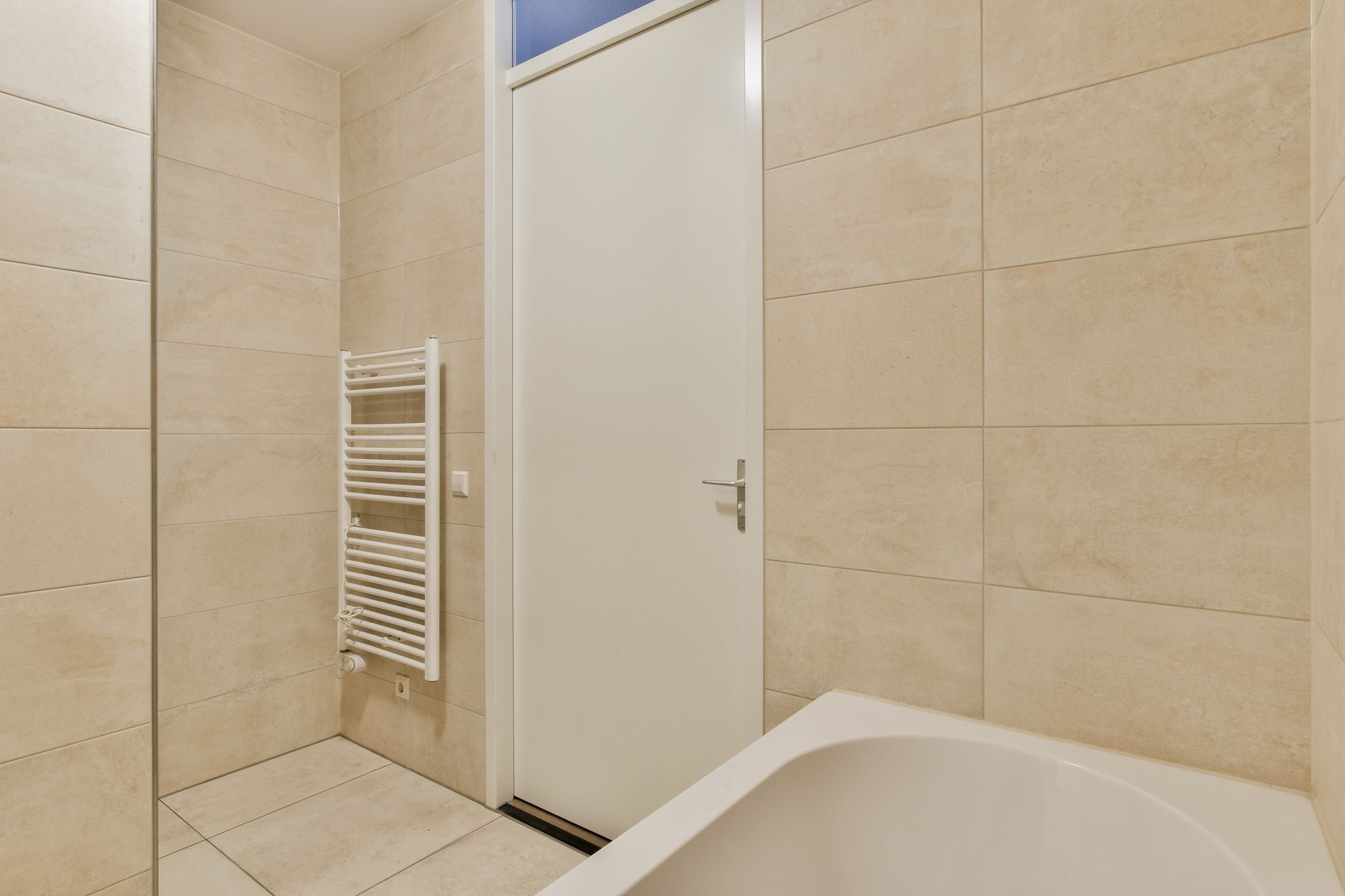 Foto 21 van Mary van der Sluisstraat 400