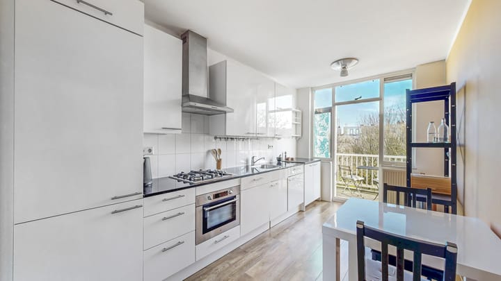 Photo 2 of Dickenslaan 145