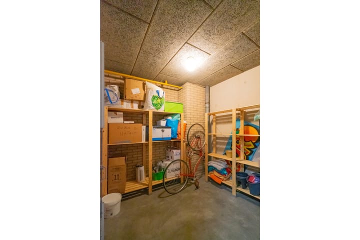 Photo 21 of Dickenslaan 145