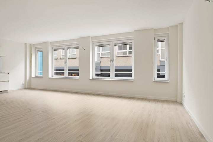 Photo 6 of Westwaarts 32-P