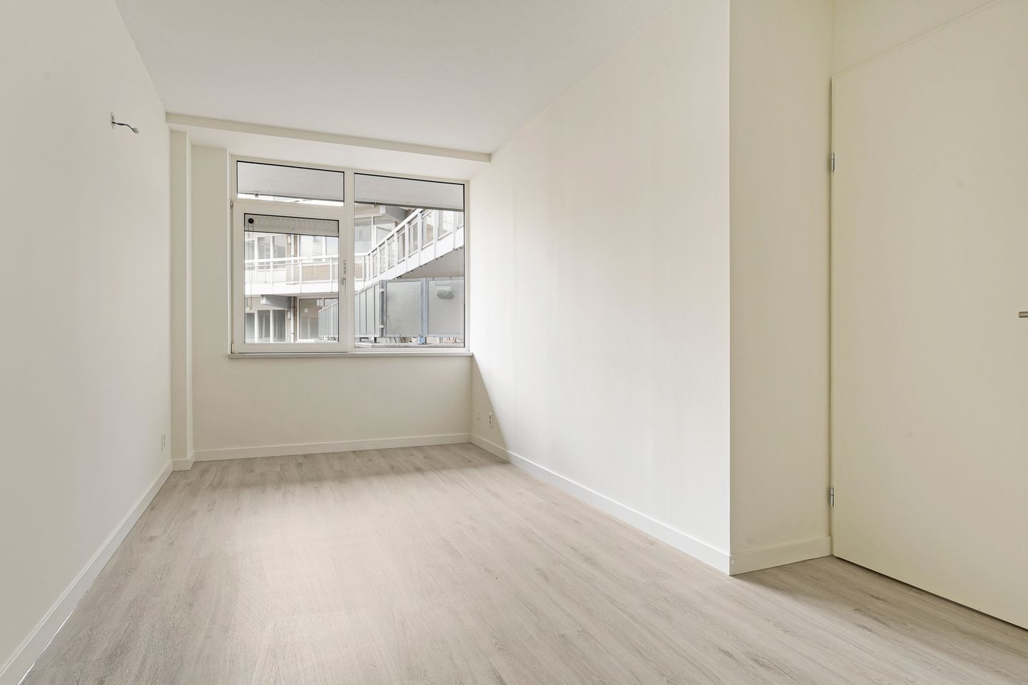 Photo 10 of Westwaarts 32-P