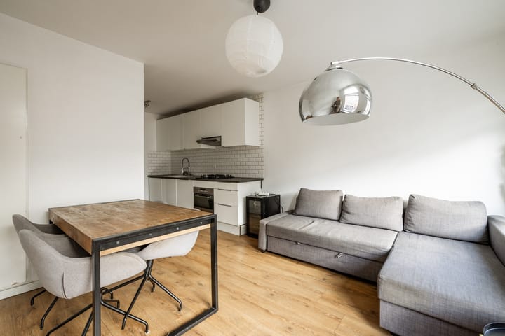 Photo 2 of Kinkerstraat 4-2