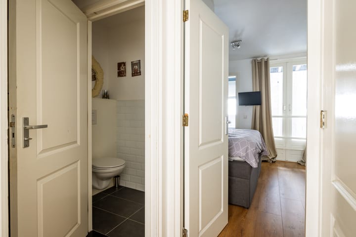 Photo 8 of Kinkerstraat 4-2