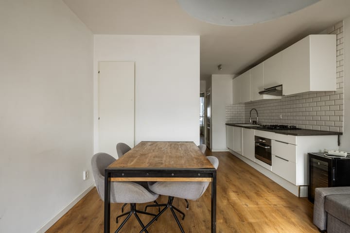 Photo 5 of Kinkerstraat 4-2