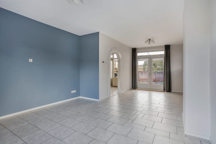 Foto 15 van van Goghstraat 4