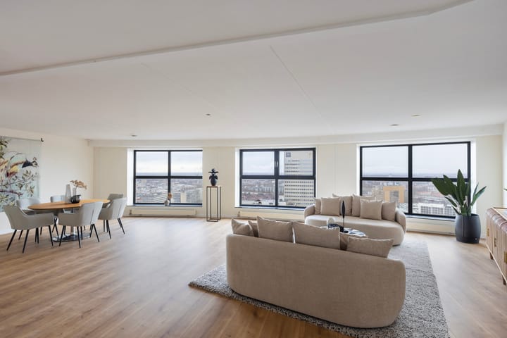 Weena 253 main image