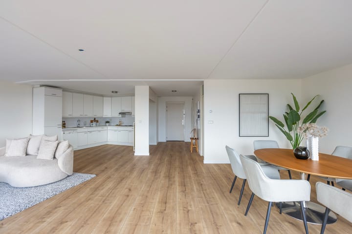 Photo 22 of Weena 253