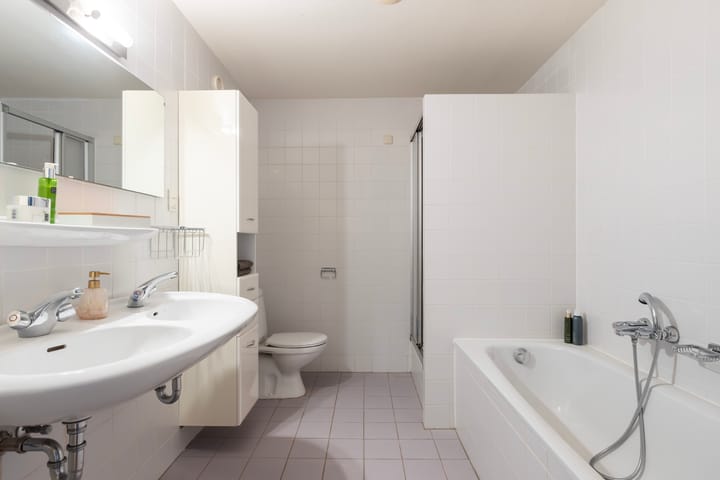 Photo 38 of Weena 253