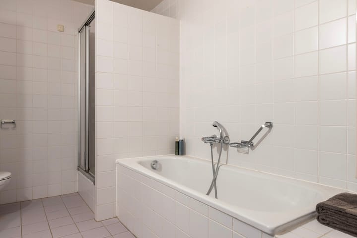 Photo 40 of Weena 253