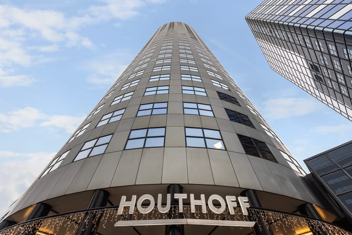 Photo 53 of Weena 253