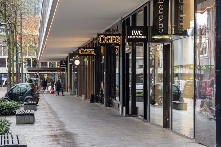 Photo 59 of Weena 253