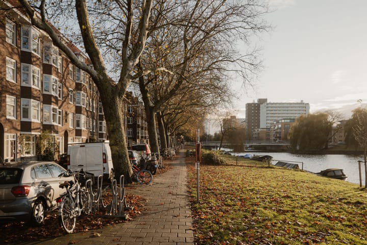 Photo 41 of Bennebroekstraat 33-H