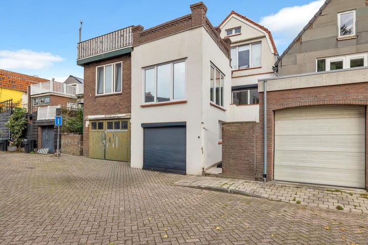 Photo 24 of Straatdijk 14