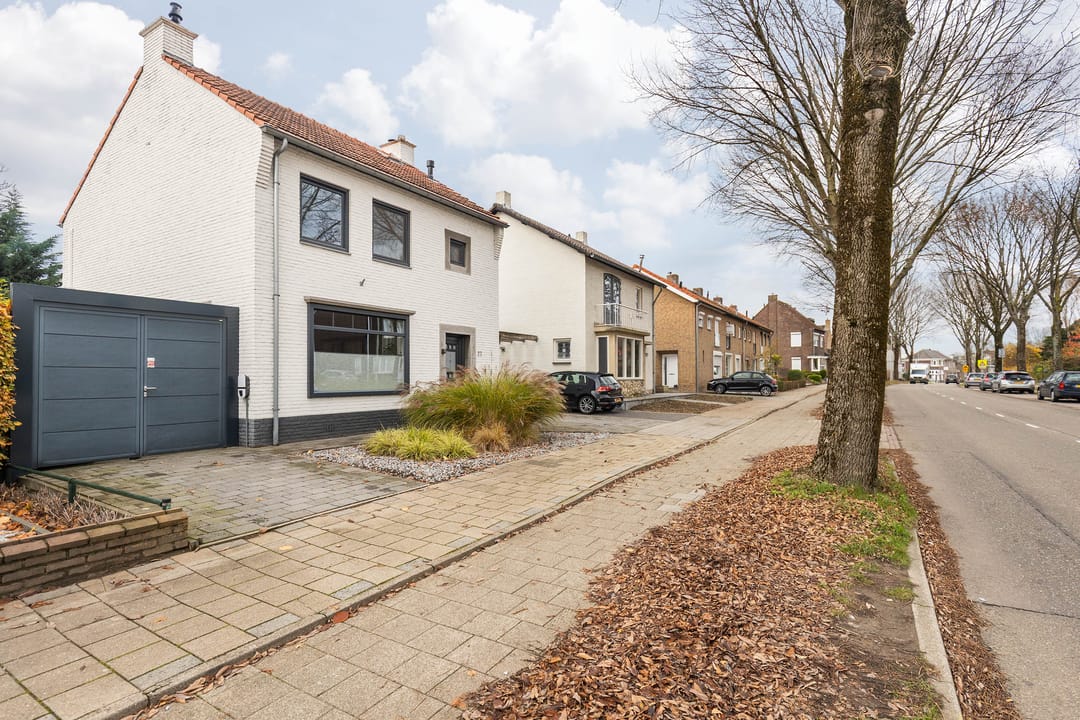 Photo 7 of Heerlenerweg 27