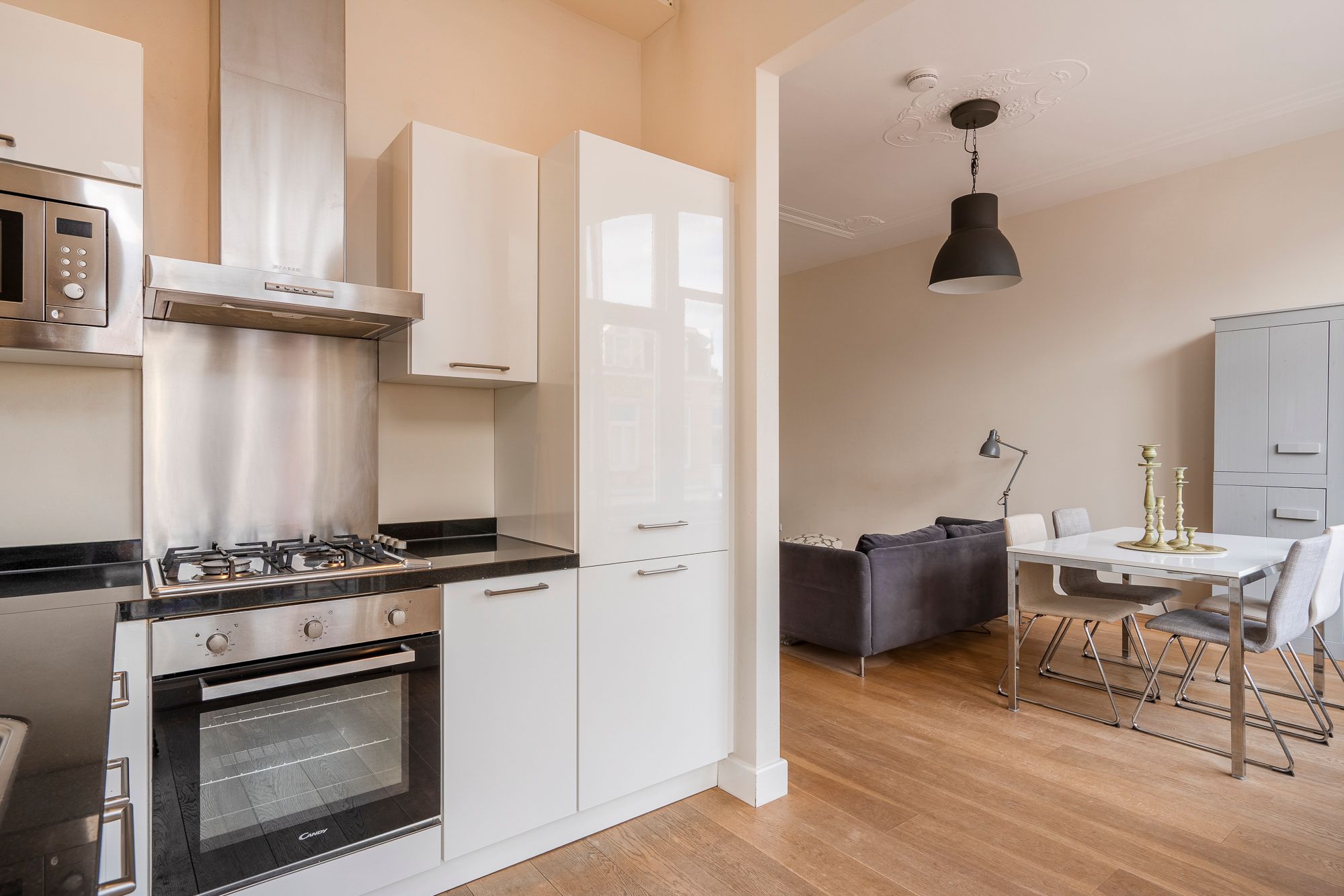 Foto 18 van Theresiastraat 222