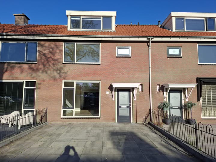 Photo 1 of Amalia van Solmsstraat 87