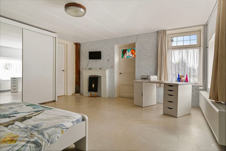 Photo 33 of Houwerdastraat 18