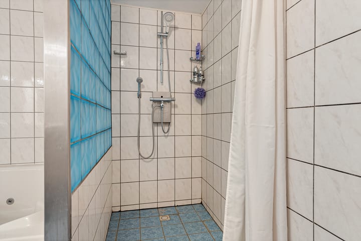 Photo 36 of Houwerdastraat 18