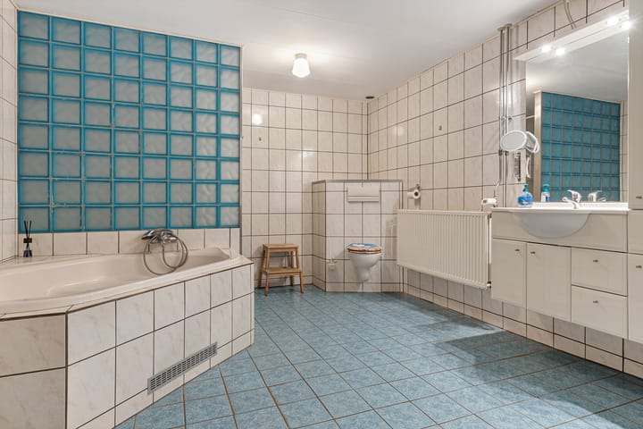 Photo 34 of Houwerdastraat 18