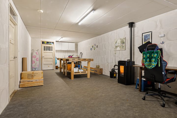 Photo 42 of Houwerdastraat 18