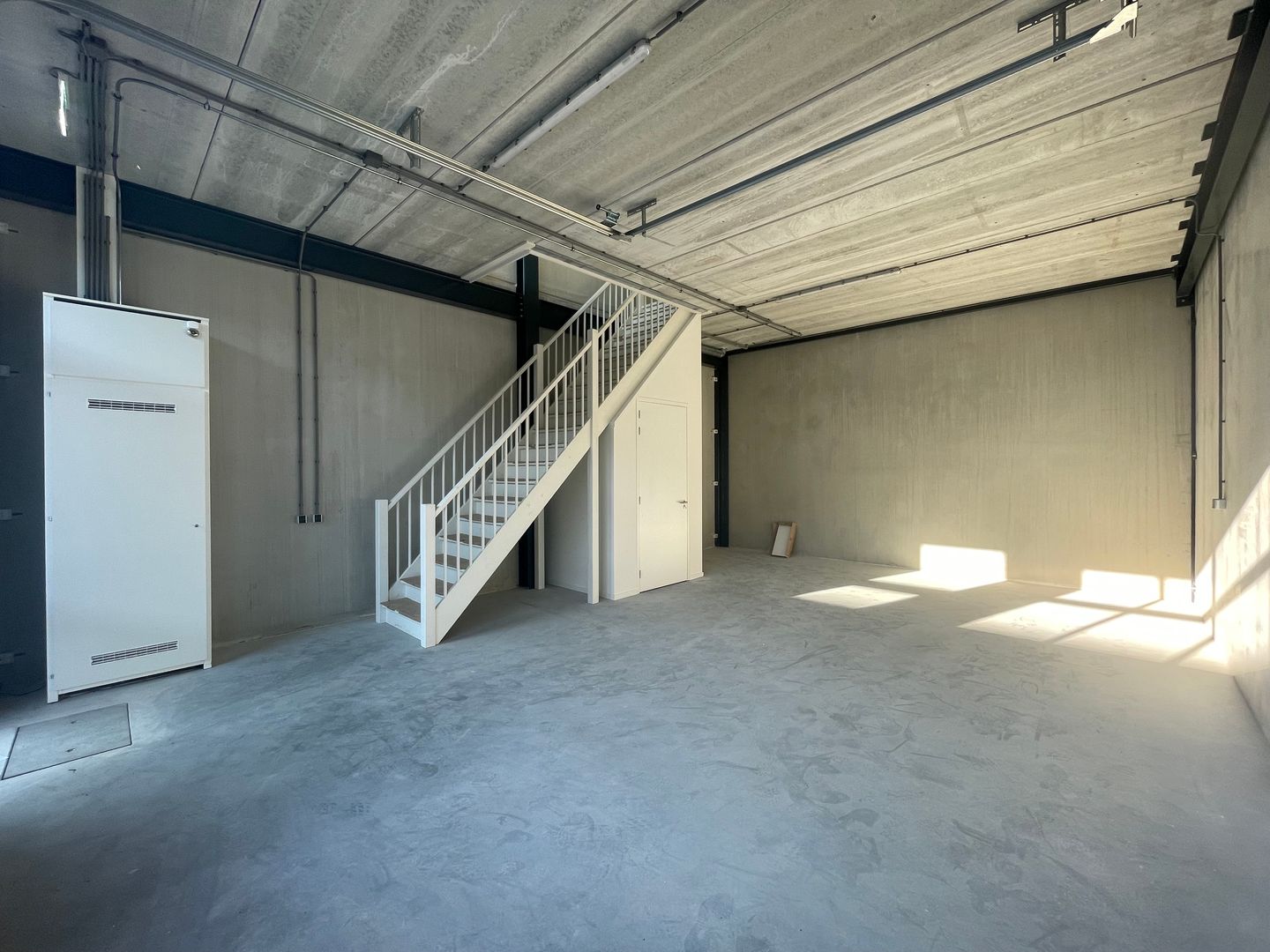 View photo 2 of Lelystraat 70-d