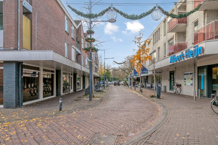 Photo 6 of Corridor 37