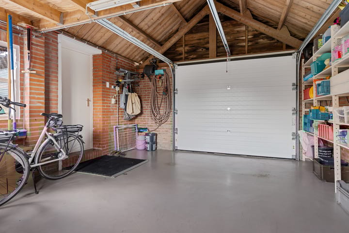 Photo 43 of Heemweg 8