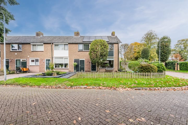 Photo 3 of Julianalaan 10