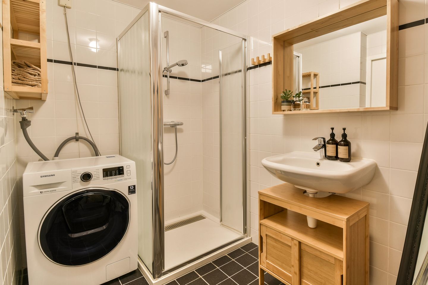 Foto 20 van Akbarstraat 16-B