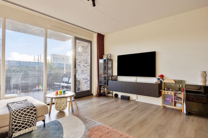 Foto 31 van Louis Armstronglaan 696