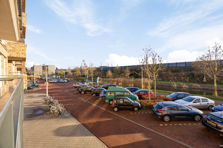 Foto 34 van Louis Armstronglaan 696