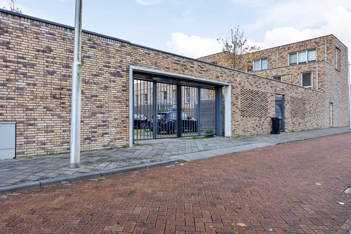 Foto 43 van Louis Armstronglaan 696