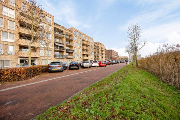 Foto 46 van Louis Armstronglaan 696