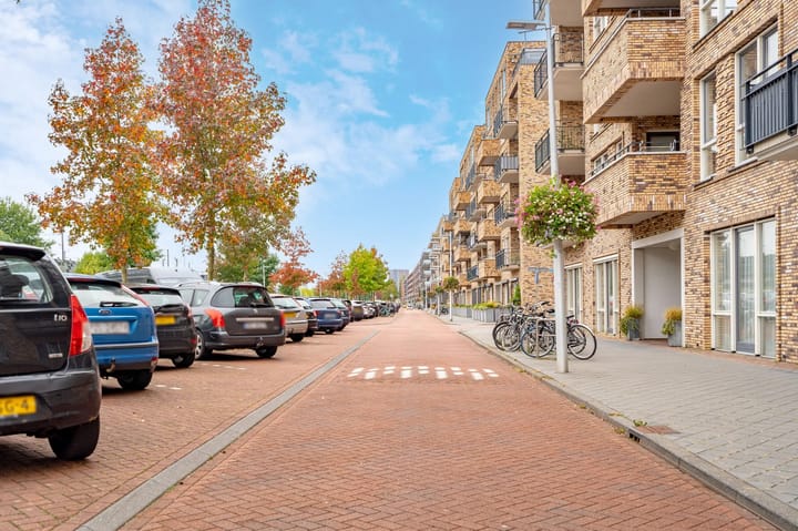 Foto 47 van Louis Armstronglaan 696