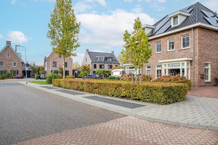 Photo 57 of Meester A Datemalaan 3