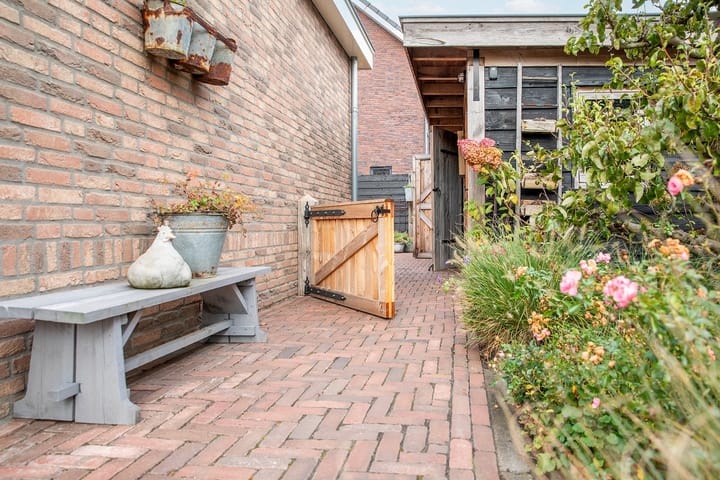 Photo 79 of Meester A Datemalaan 3