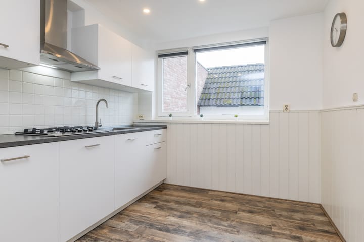 Photo 10 of Rector Meussenstraat 29