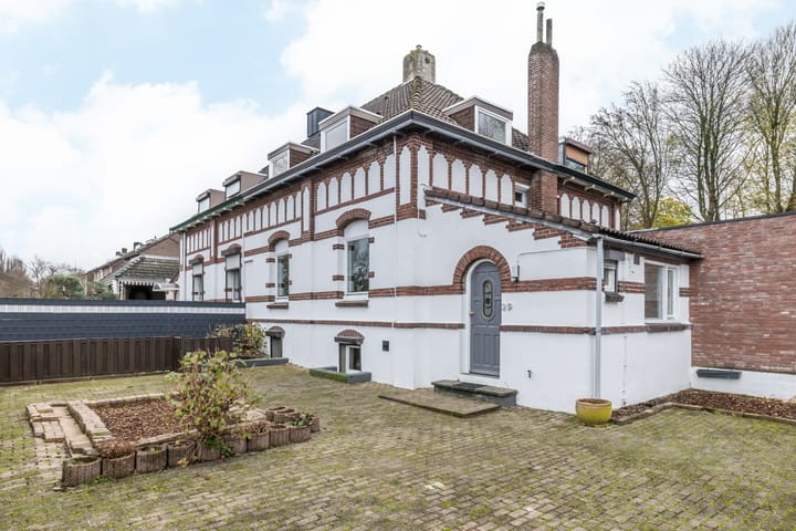 Photo 29 of Rector Meussenstraat 29