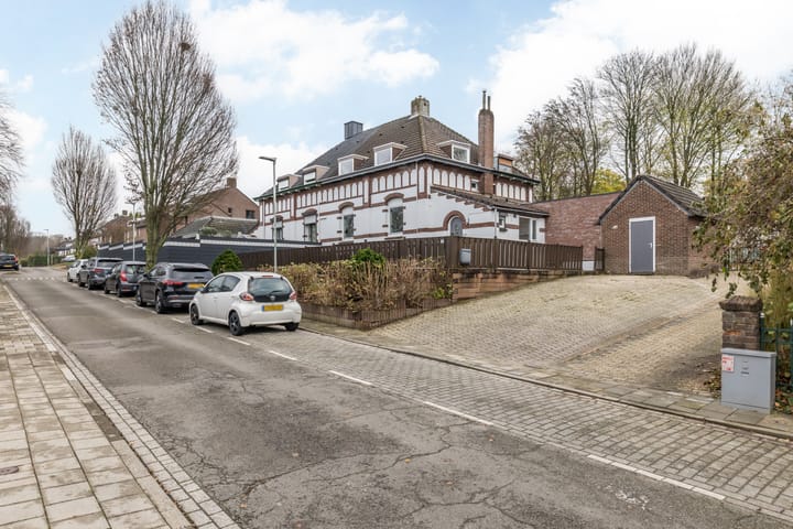 Photo 35 of Rector Meussenstraat 29