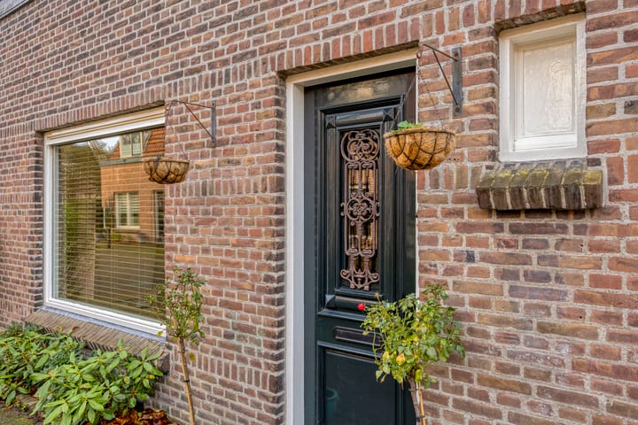 Photo 10 of Zuiderstraat 7